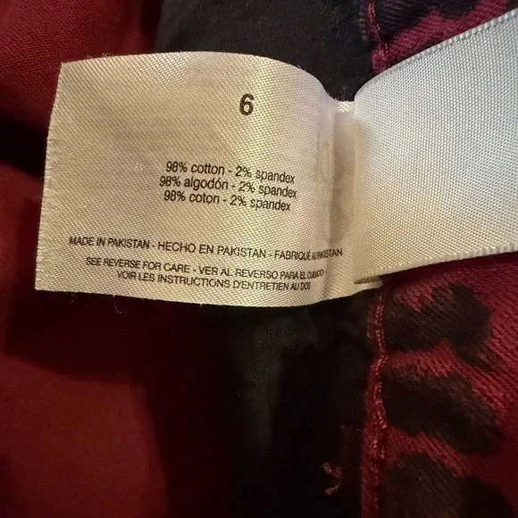 Social Standard by Sanctuary Ankle Jeans Animal Print Size 6 (SKU#G1) - Picture 3 of 8